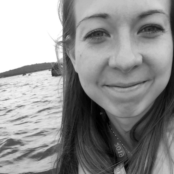 Meet your Posher, Melissa - Picture 1 of 1